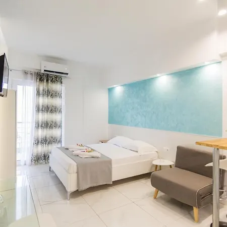 Del Soll Apart-hotel Polychrono