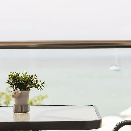 Ξενοδοχείο με διαμερίσματα Del Soll