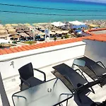 Del Soll Apartahotel